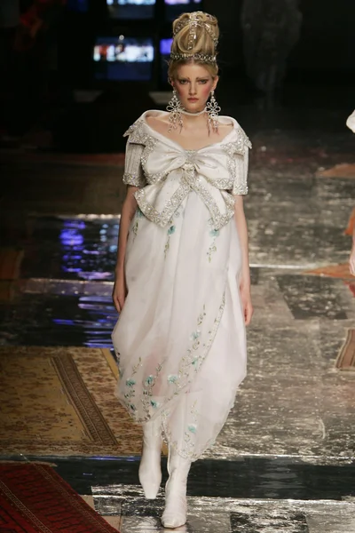 Look 37